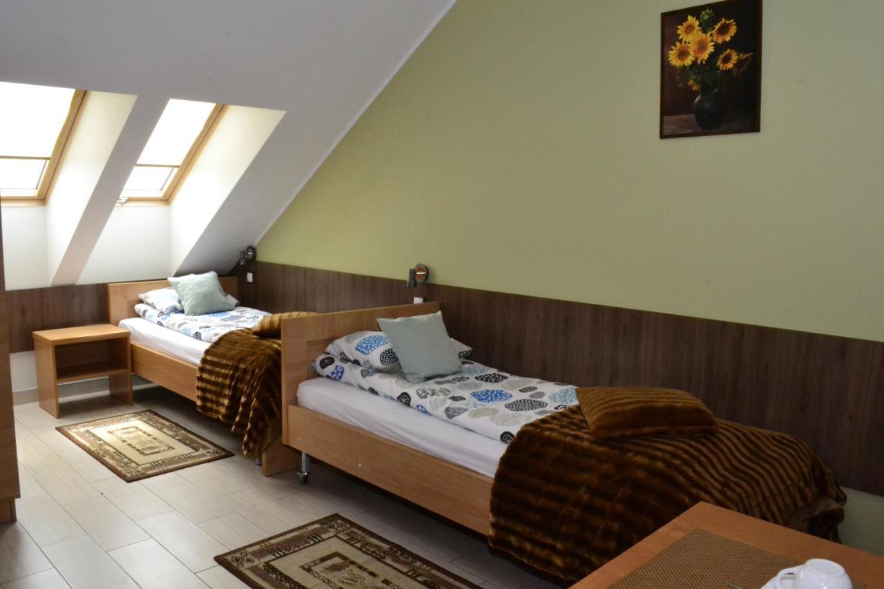 Comfort-24 Plus Słupca Exterior foto