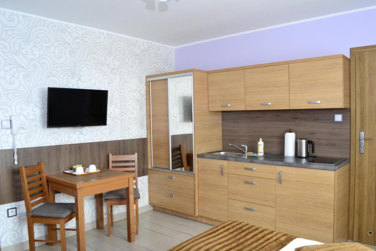 Comfort-24 Plus Słupca Exterior foto