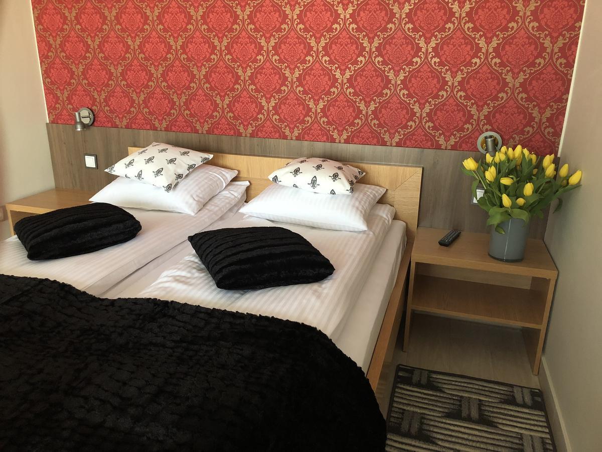 Comfort-24 Plus Słupca Exterior foto